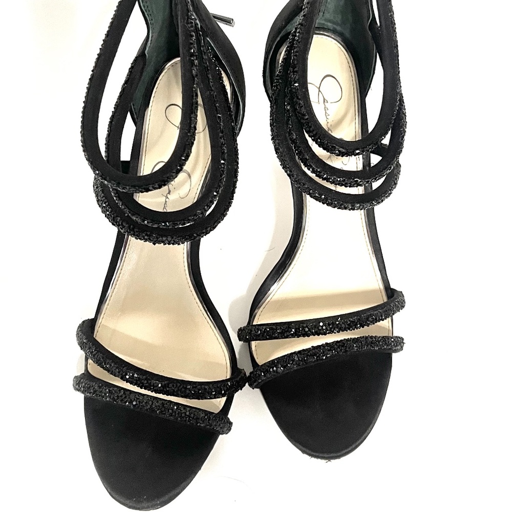 Women's high heel shoes. Size 8M - Picture 4 of 6